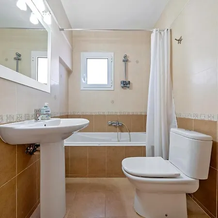 Llastres Holiday home *